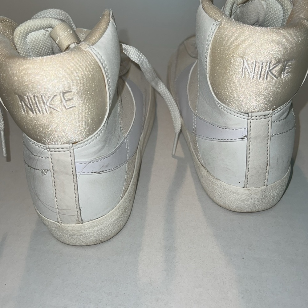 Nike youth hi-tops - Picture 8 of 9